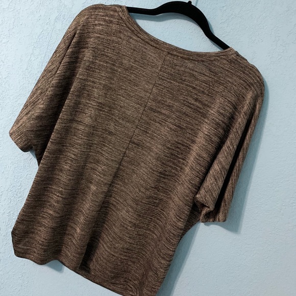 Forever 21 Short Sleeve Top - Picture 6 of 6